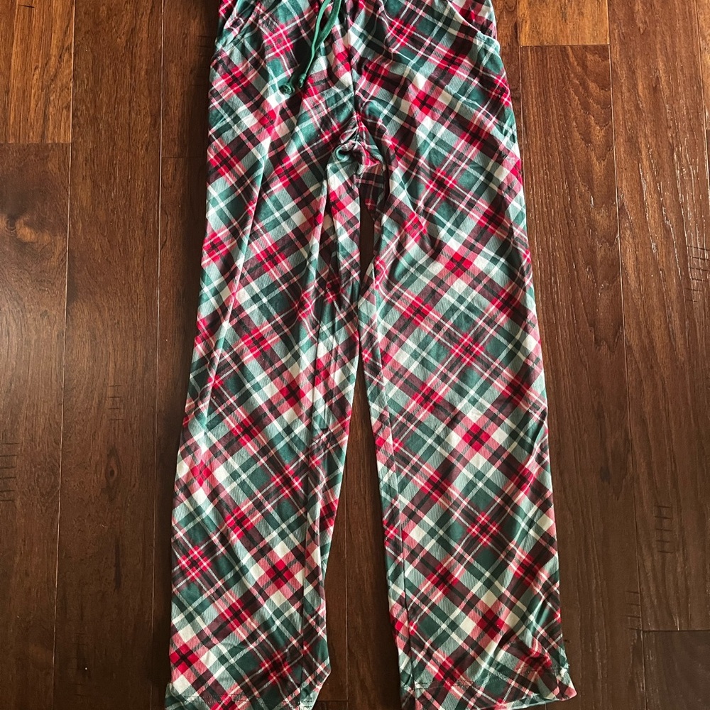 Dolls Kill - Red & Green Plaid Christmas Pajama Bottoms (NWT)